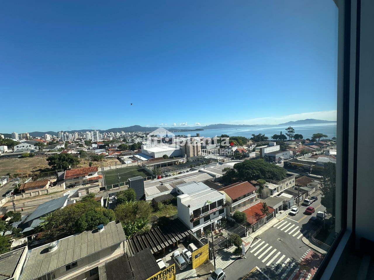 Apartamento à venda com 2 quartos, 99m² - Foto 4
