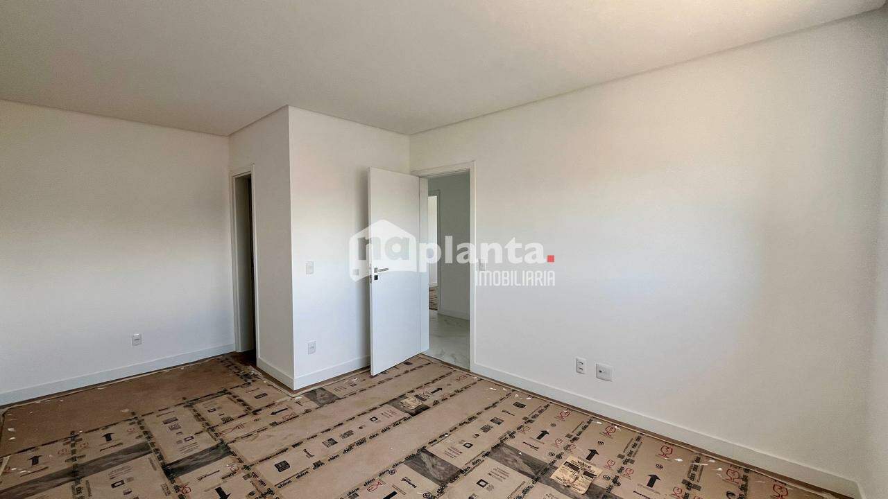Apartamento à venda com 3 quartos, 111m² - Foto 10
