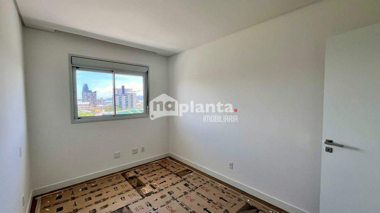 Apartamento à venda com 3 quartos, 111m² - Foto 12