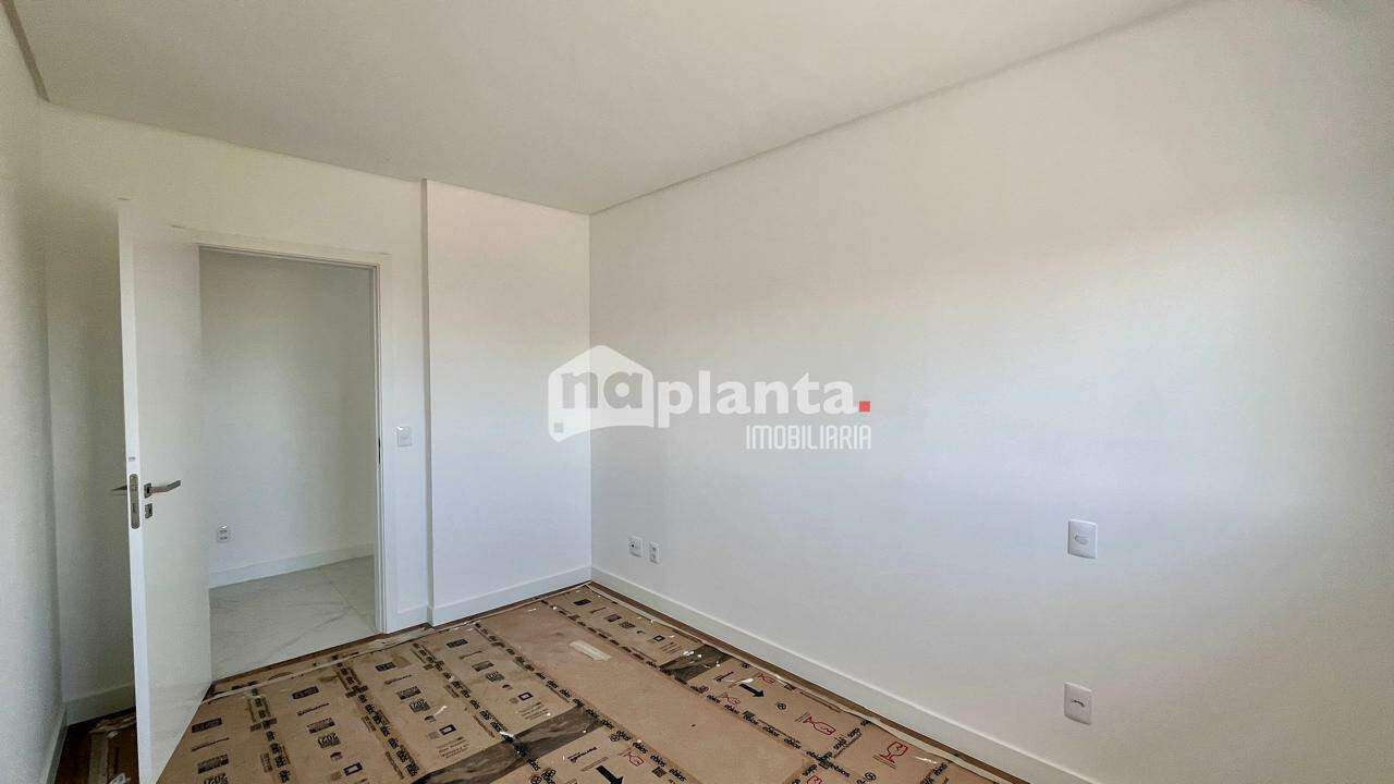 Apartamento à venda com 3 quartos, 111m² - Foto 11
