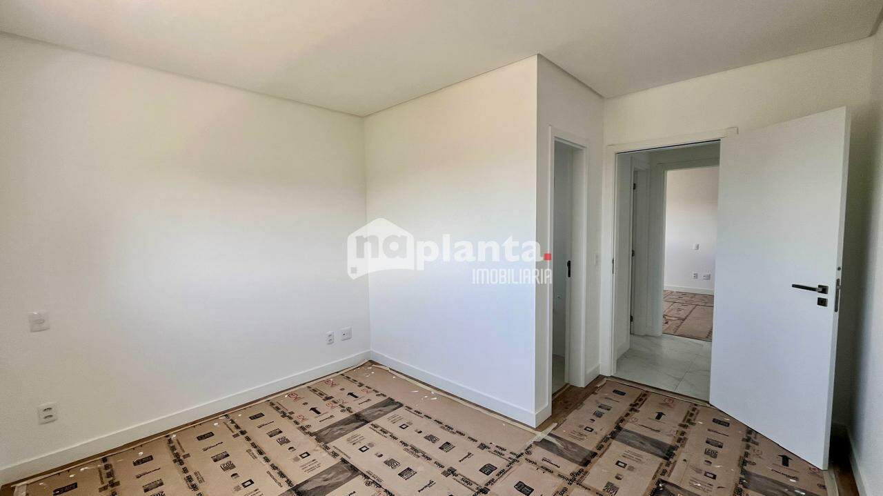Apartamento à venda com 3 quartos, 111m² - Foto 7