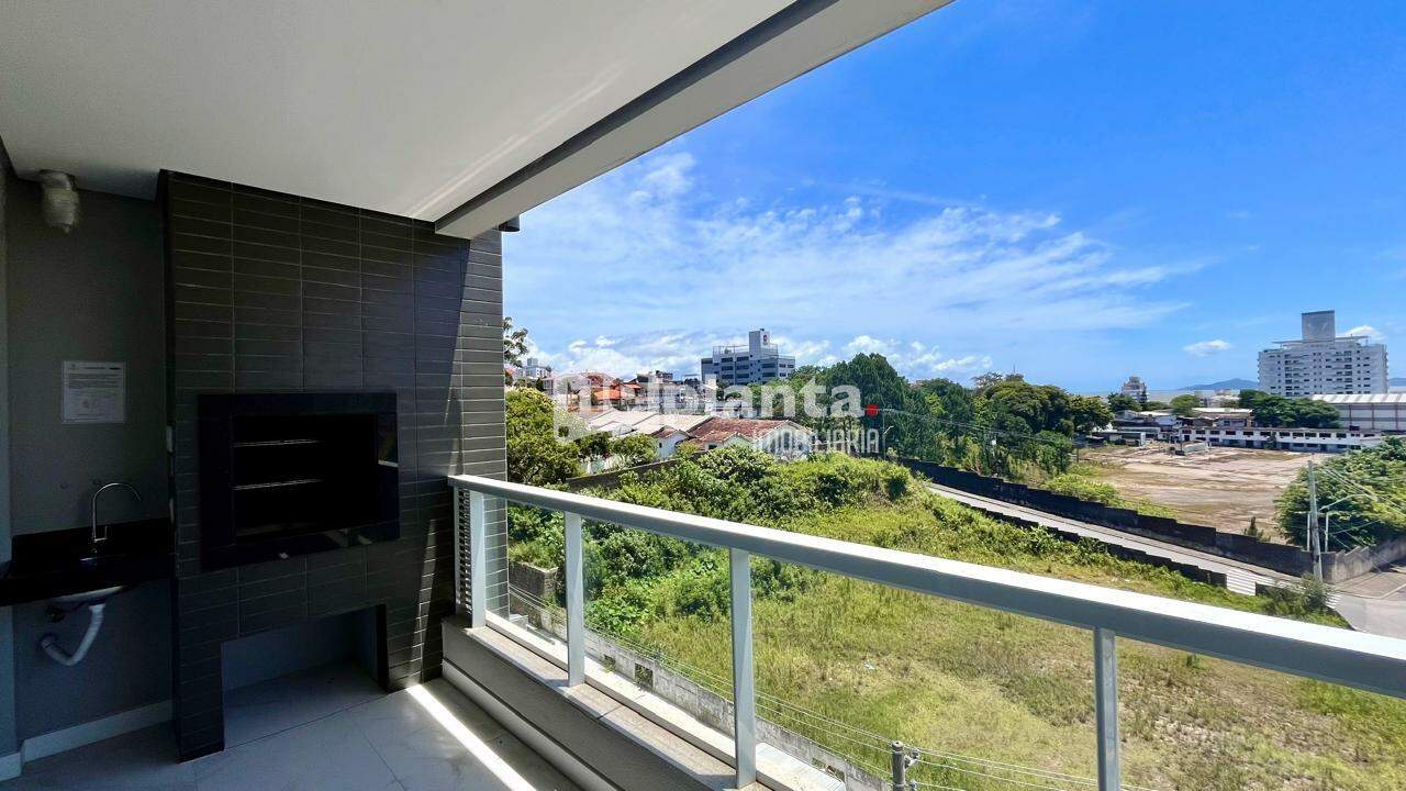 Apartamento à venda com 3 quartos, 111m² - Foto 3