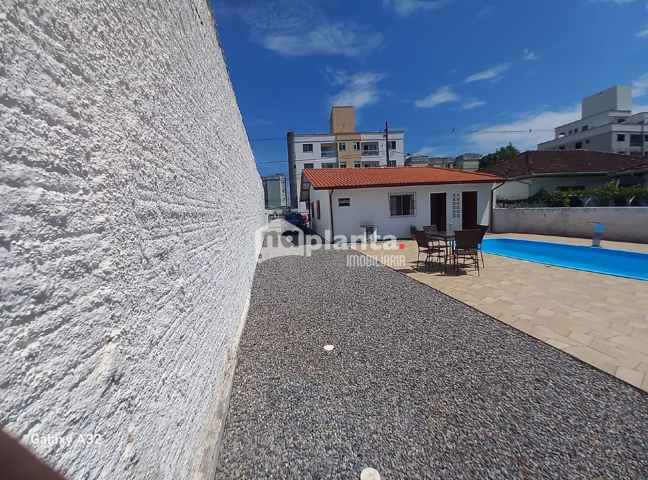 Casa, 3 quartos, 200 m² - Foto 1