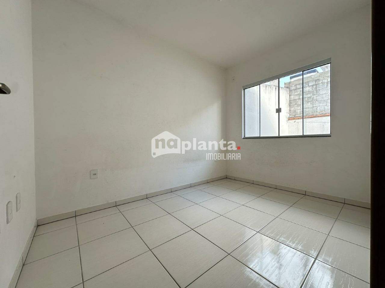 Casa à venda com 2 quartos, 51m² - Foto 11