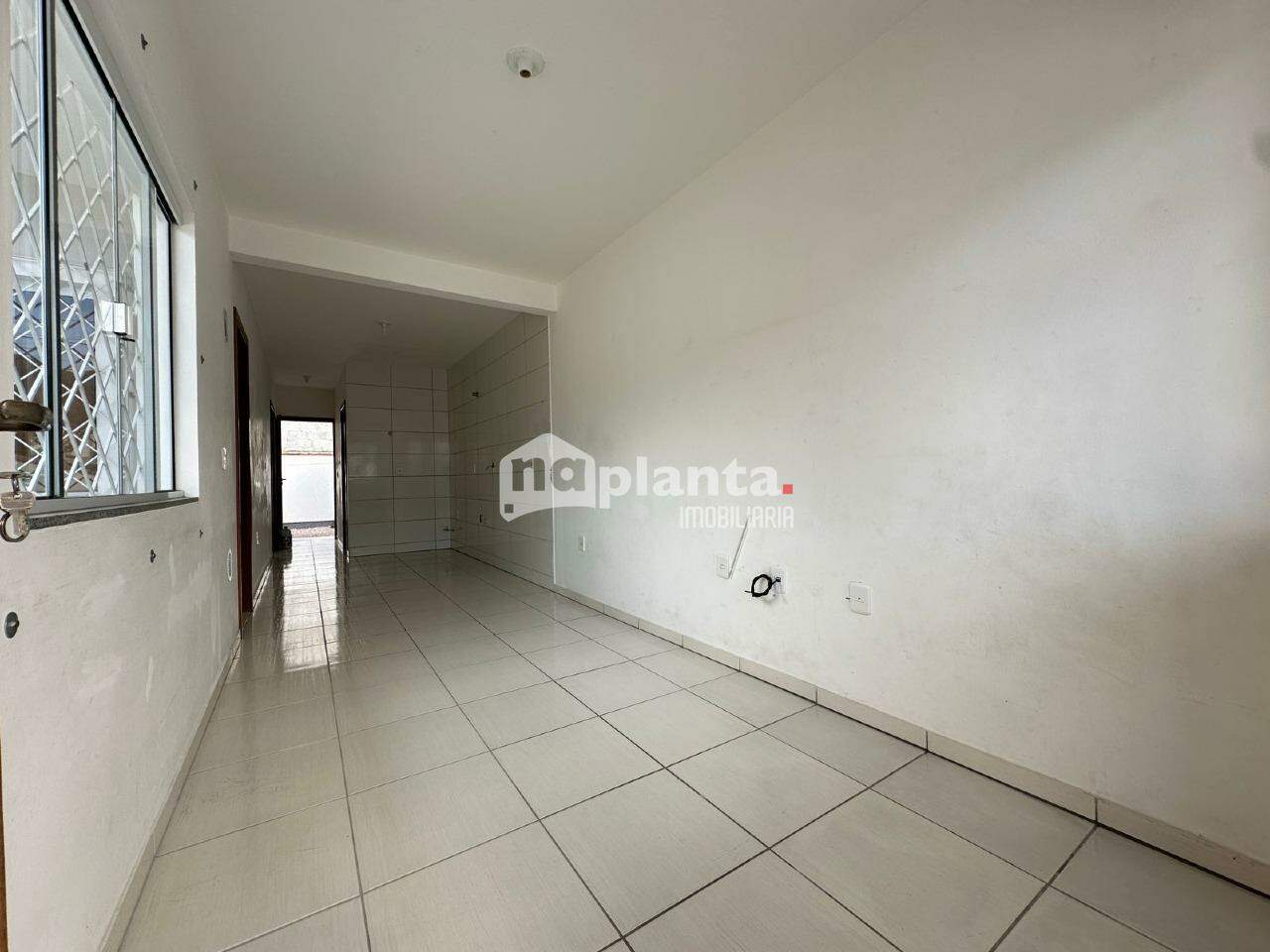 Casa à venda com 2 quartos, 51m² - Foto 4