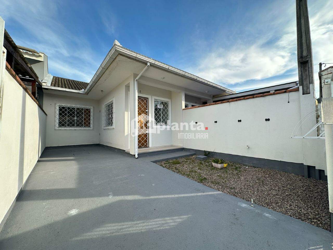 Casa à venda com 2 quartos, 51m² - Foto 1