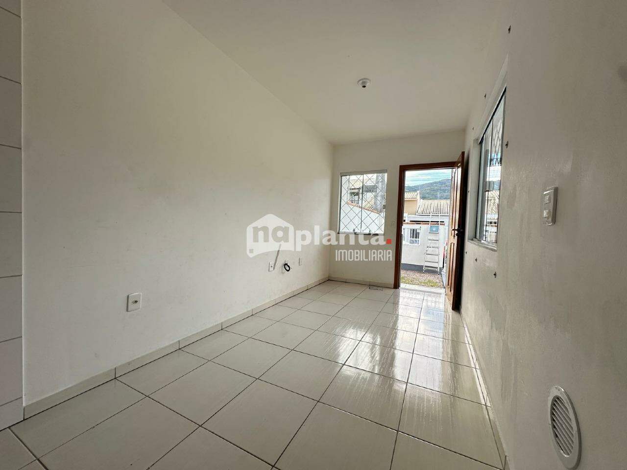 Casa à venda com 2 quartos, 51m² - Foto 13