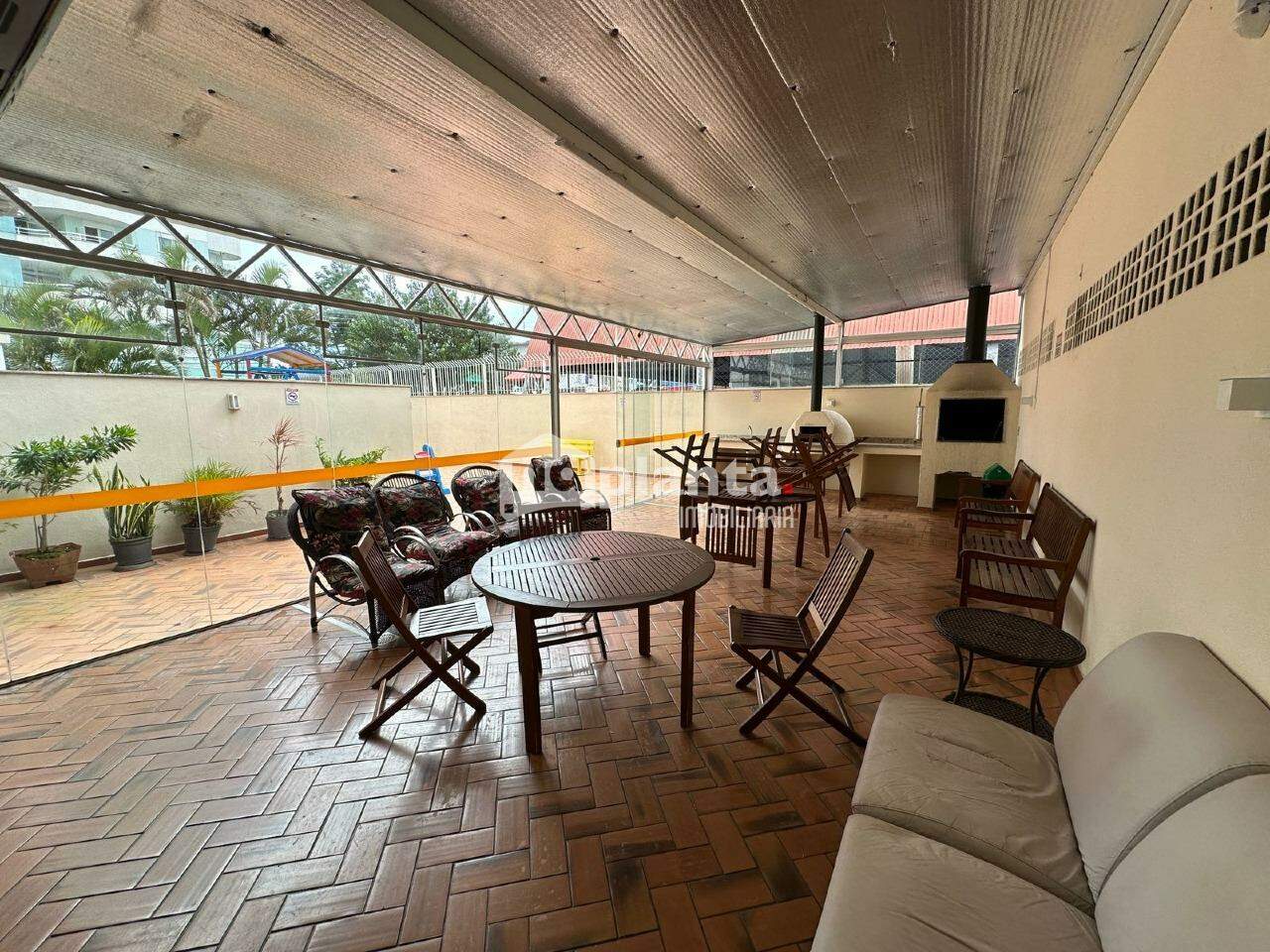 Apartamento à venda com 2 quartos, 70m² - Foto 23