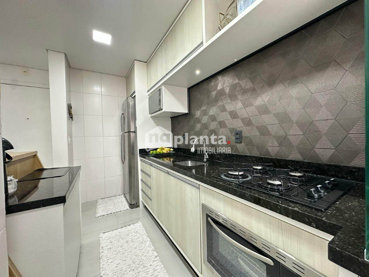 Apartamento à venda com 2 quartos, 70m² - Foto 6