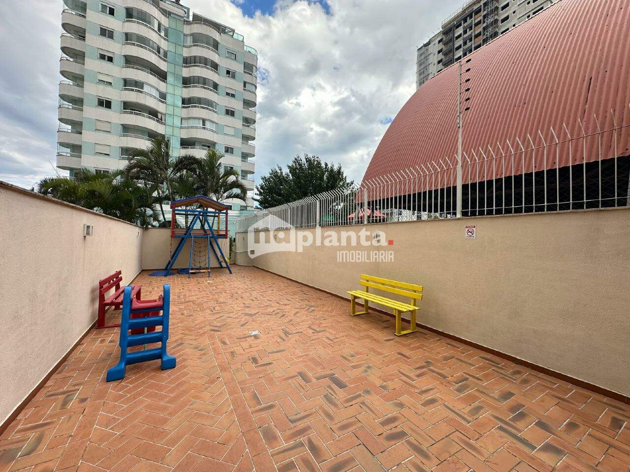 Apartamento à venda com 2 quartos, 70m² - Foto 21