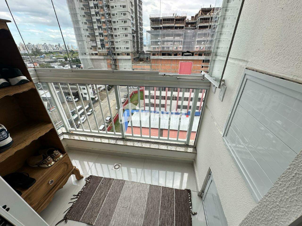 Apartamento à venda com 2 quartos, 70m² - Foto 11
