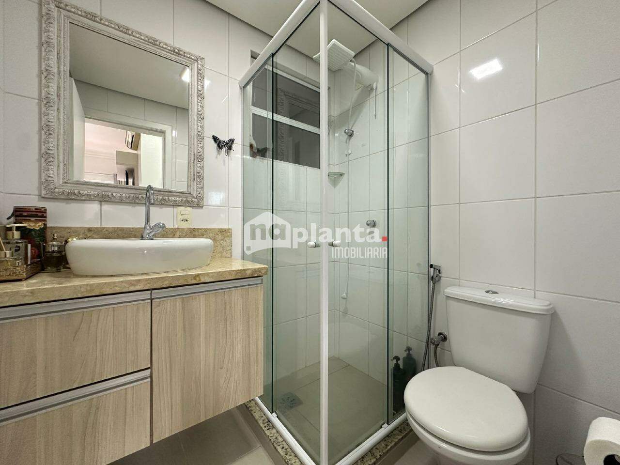 Apartamento à venda com 2 quartos, 70m² - Foto 17