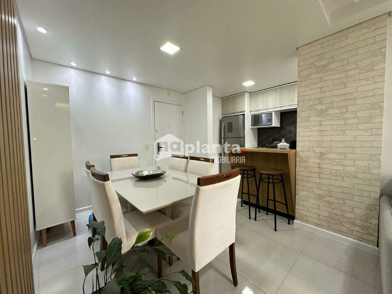 Apartamento à venda com 2 quartos, 70m² - Foto 9