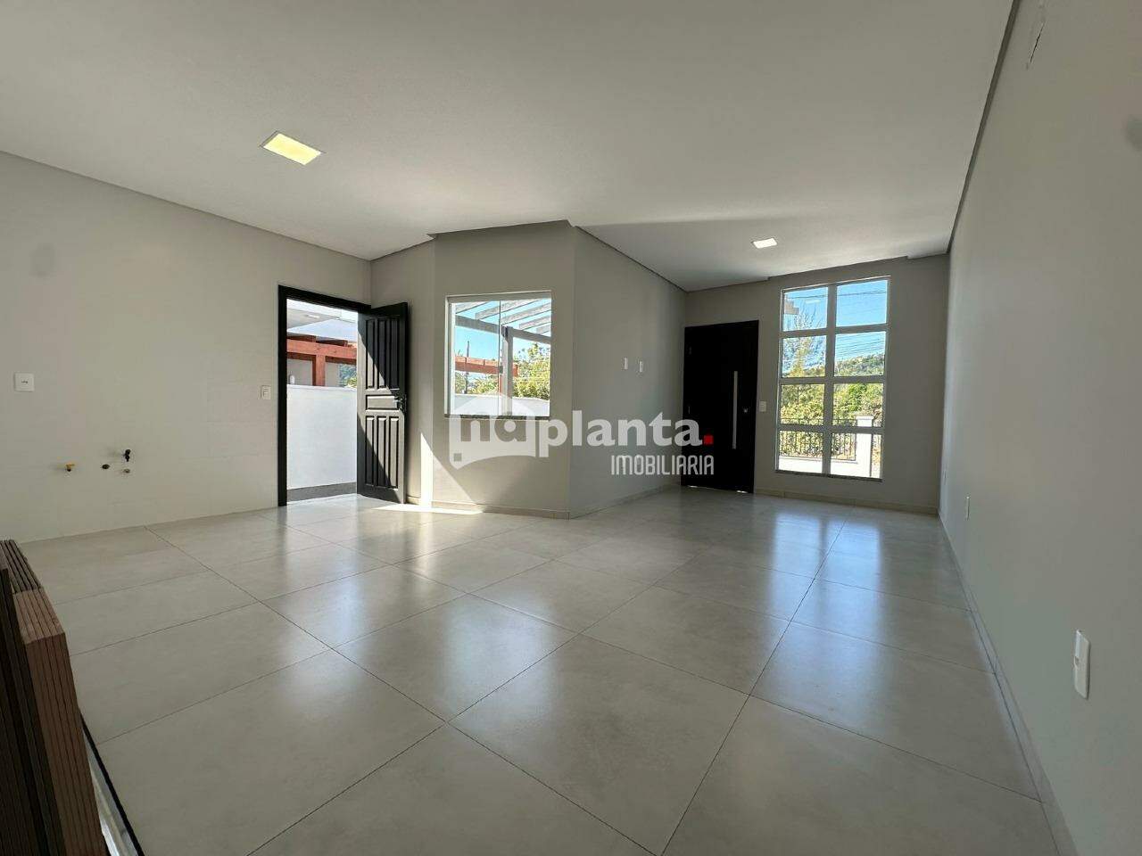 Casa à venda com 3 quartos, 80m² - Foto 8