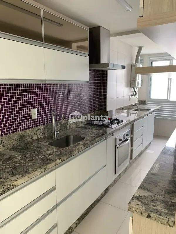 Apartamento à venda com 3 quartos, 93m² - Foto 1