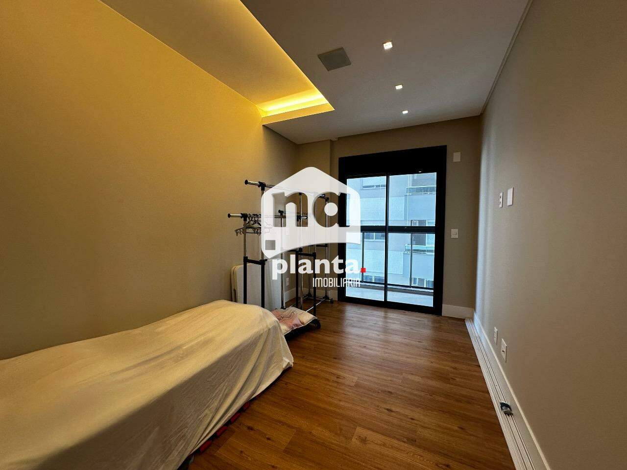 Apartamento à venda com 2 quartos, 78m² - Foto 14