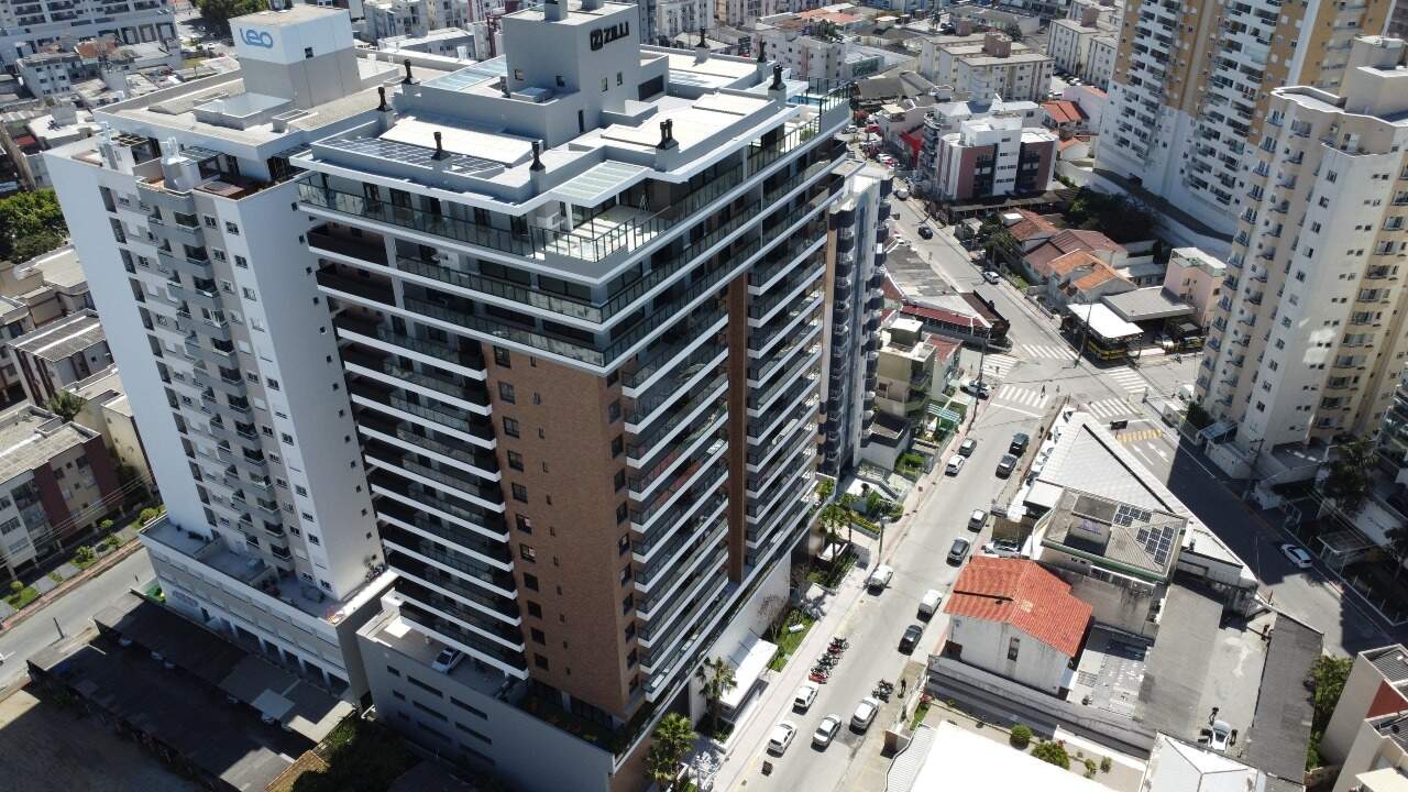 Apartamento para alugar com 3 quartos, 135m² - Foto 20