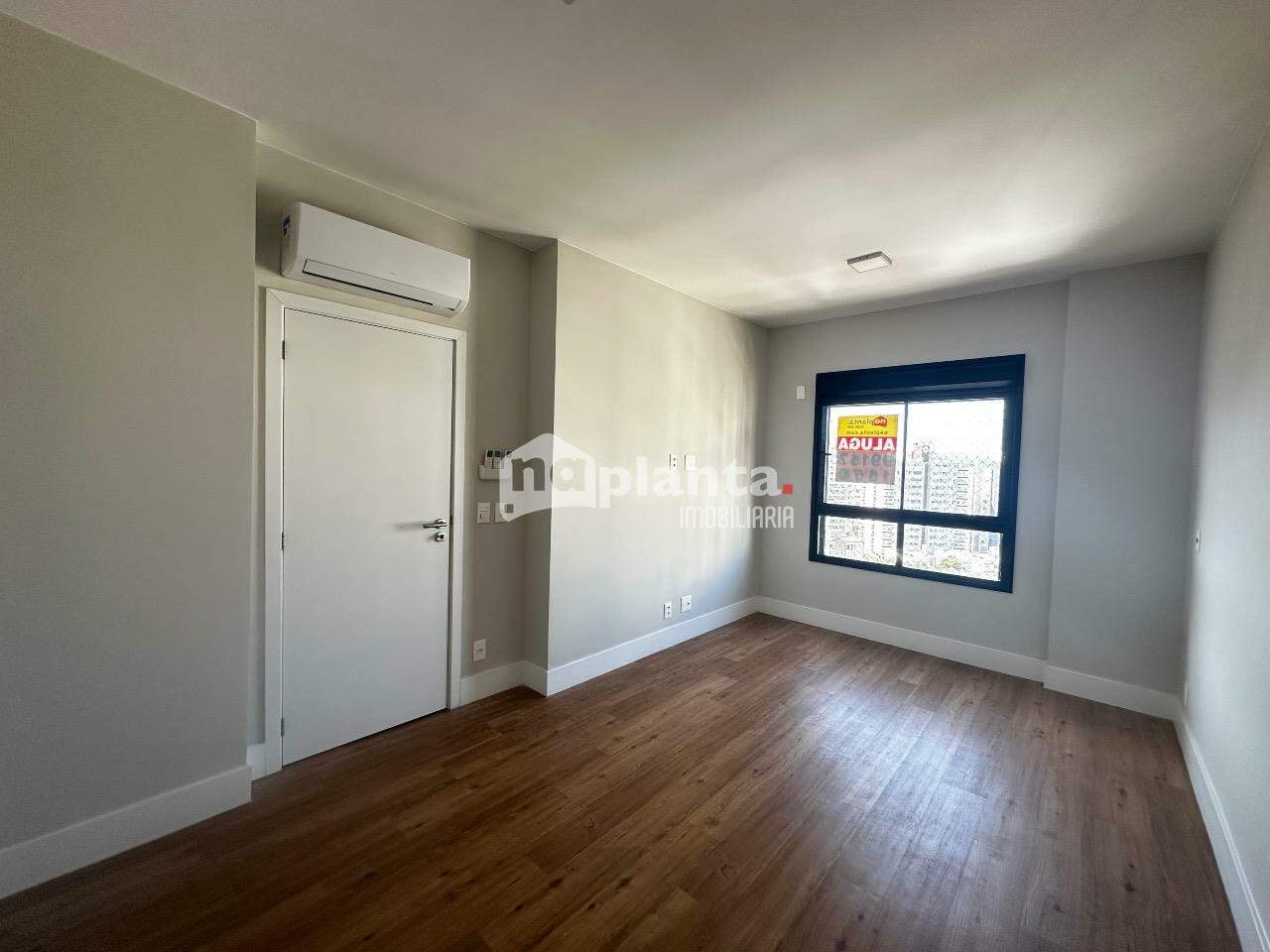 Apartamento para alugar com 3 quartos, 135m² - Foto 16