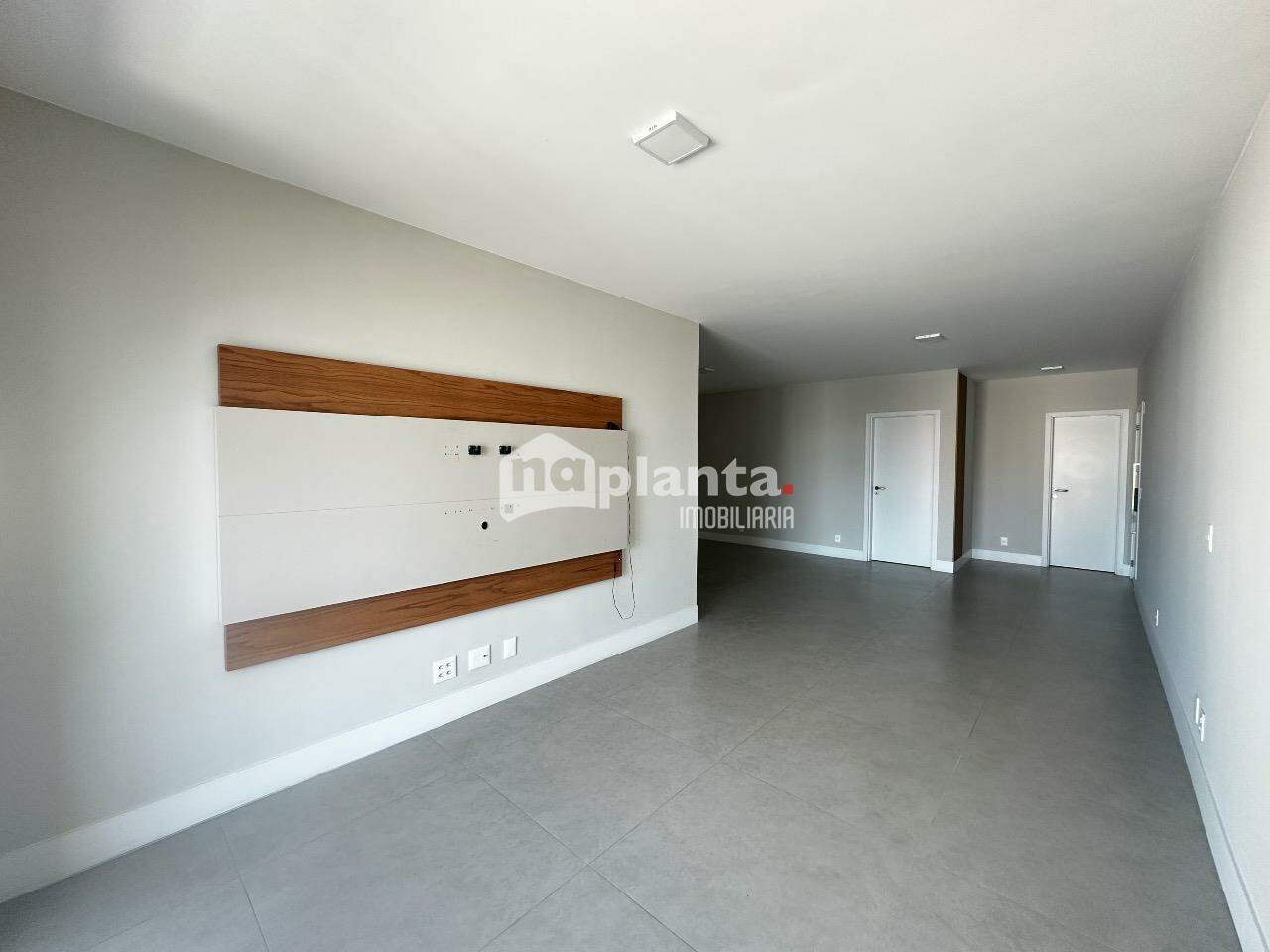 Apartamento para alugar com 3 quartos, 135m² - Foto 3