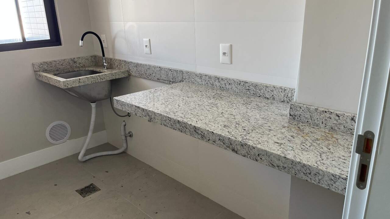 Apartamento para alugar com 3 quartos, 135m² - Foto 24