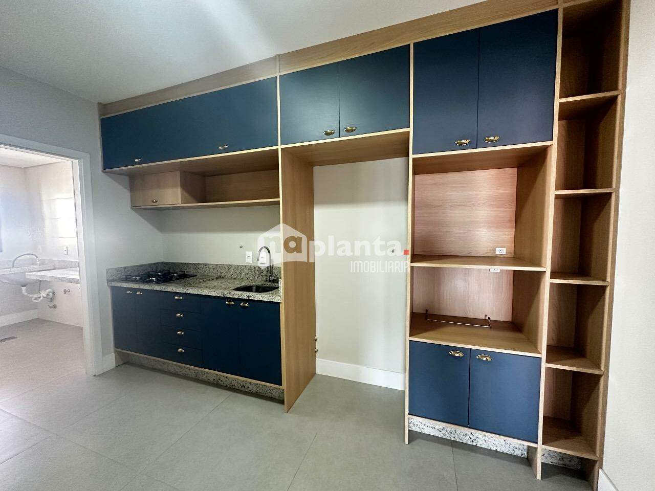 Apartamento para alugar com 3 quartos, 135m² - Foto 4