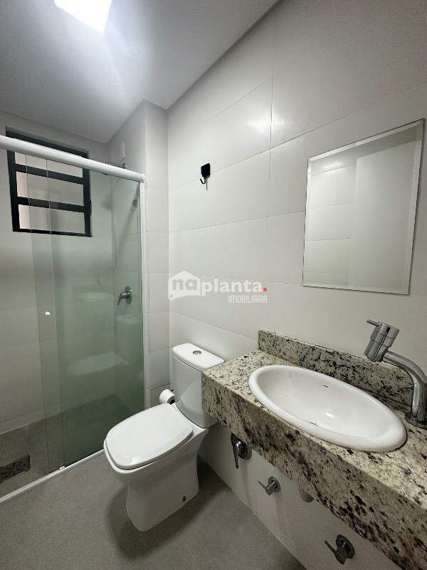 Apartamento para alugar com 3 quartos, 135m² - Foto 12