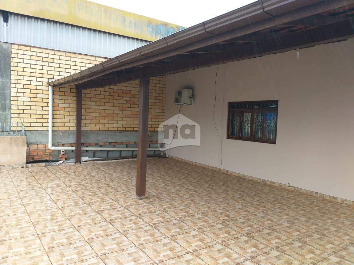 Casa à venda com 4 quartos, 200m² - Foto 18