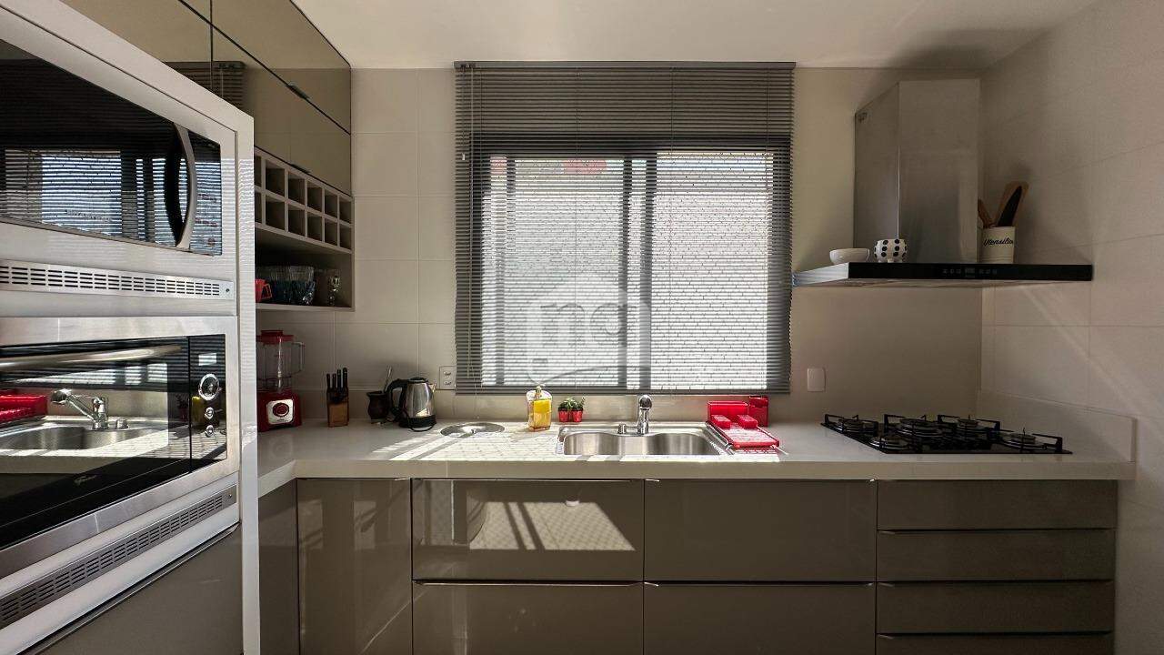 Apartamento à venda com 3 quartos, 97m² - Foto 10