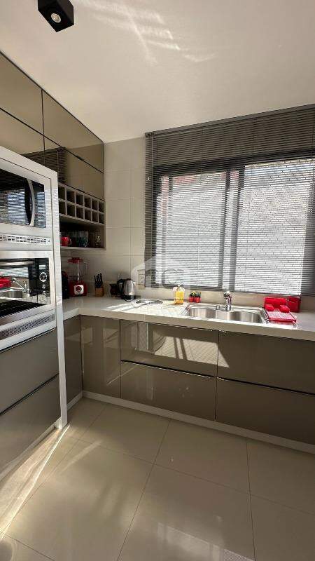 Apartamento à venda com 3 quartos, 97m² - Foto 15