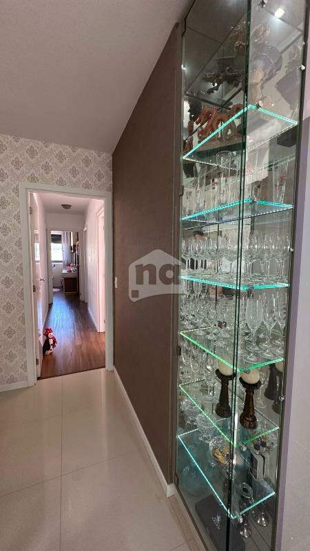 Apartamento à venda com 3 quartos, 97m² - Foto 9