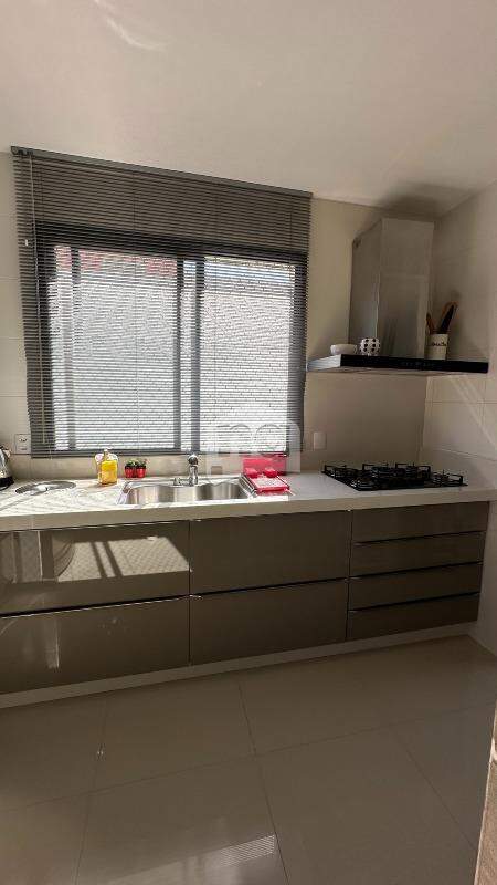 Apartamento à venda com 3 quartos, 97m² - Foto 14