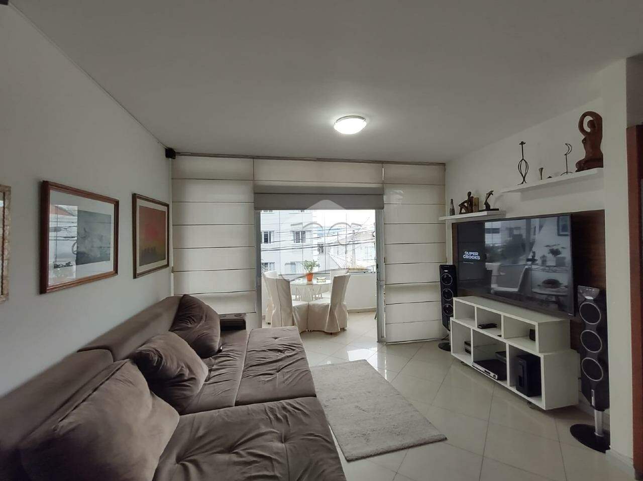 Apartamento à venda com 3 quartos, 138m² - Foto 2