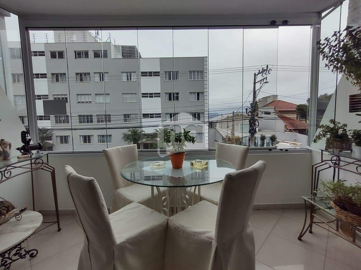 Apartamento à venda com 3 quartos, 138m² - Foto 8