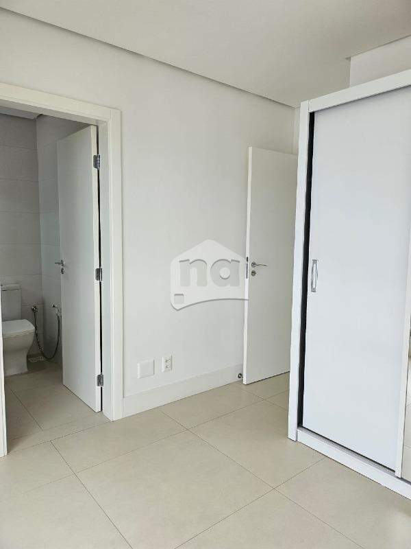 Apartamento à venda com 3 quartos, 130m² - Foto 22