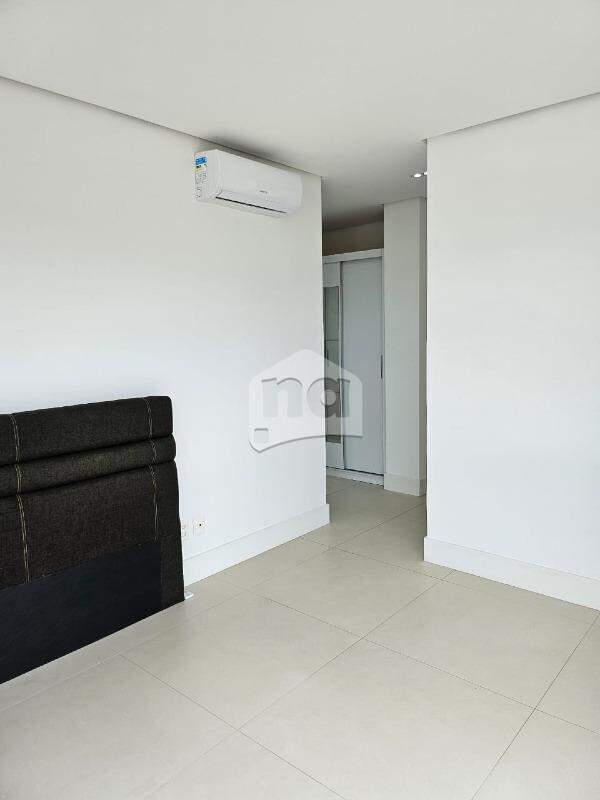 Apartamento à venda com 3 quartos, 130m² - Foto 18