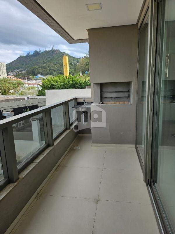 Apartamento à venda com 3 quartos, 130m² - Foto 6