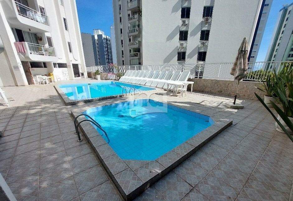 Apartamento à venda com 3 quartos, 202m² - Foto 6