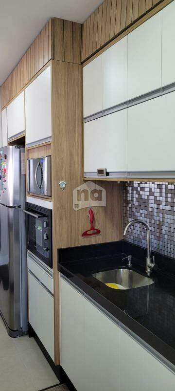 Apartamento à venda com 3 quartos, 120m² - Foto 2