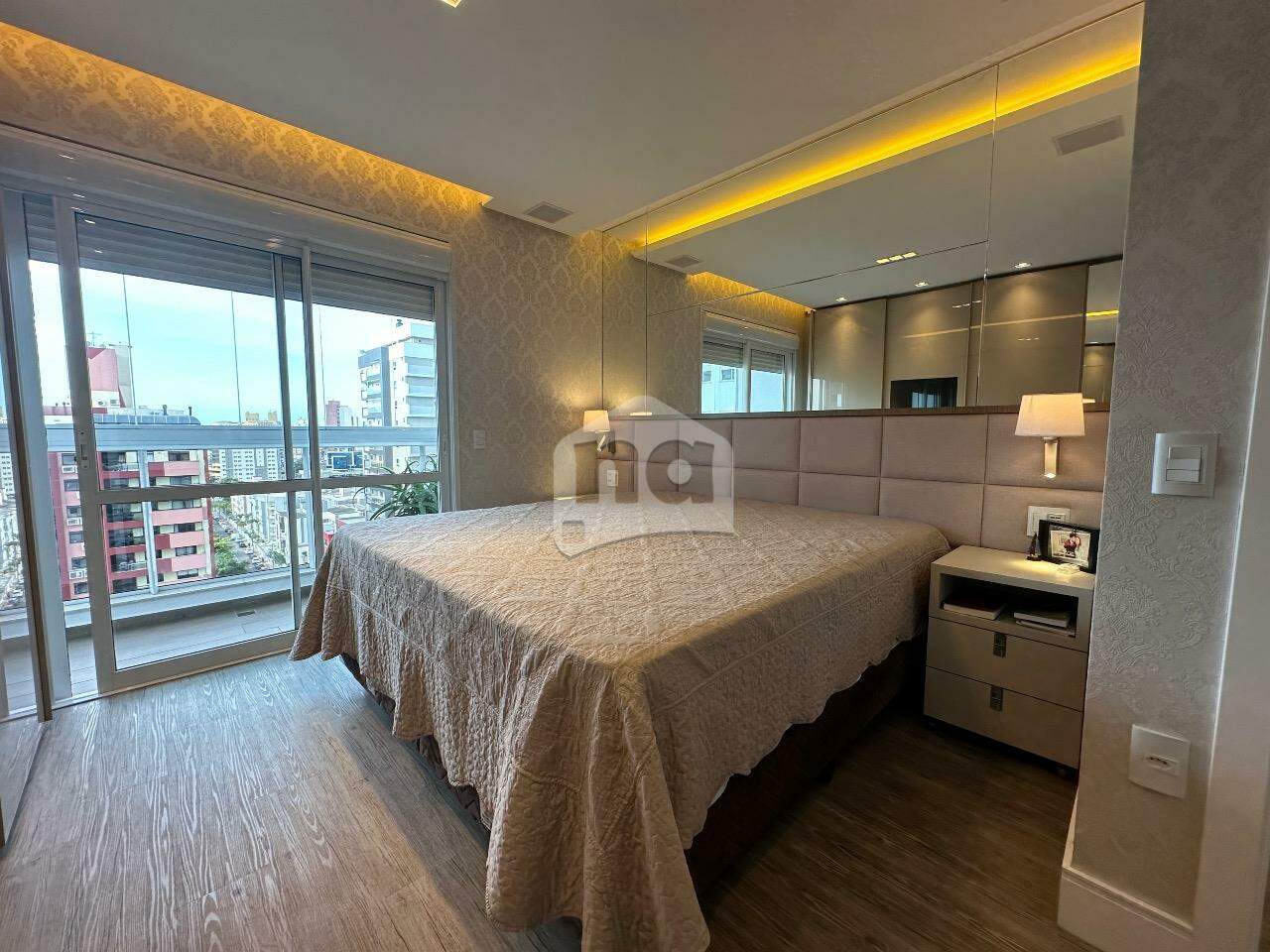 Apartamento à venda com 3 quartos, 132m² - Foto 8