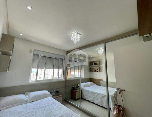 Apartamento à venda com 2 quartos, 75m² - Foto 28