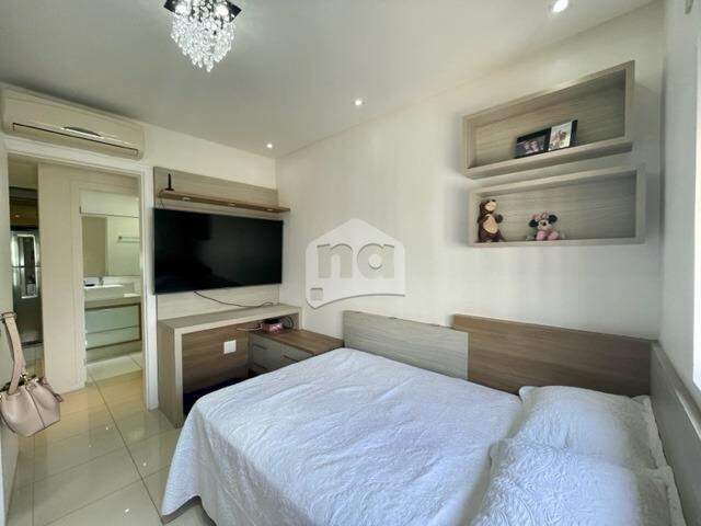 Apartamento à venda com 2 quartos, 75m² - Foto 29