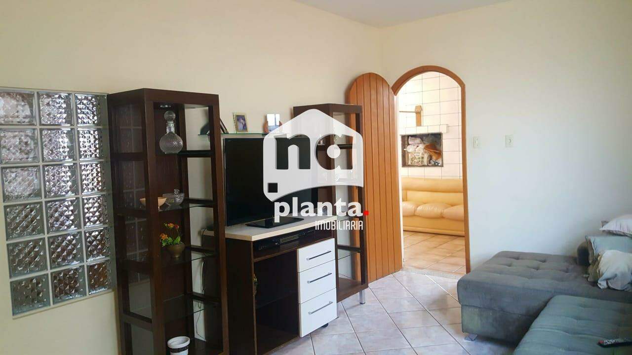 Casa à venda com 6 quartos, 320m² - Foto 4