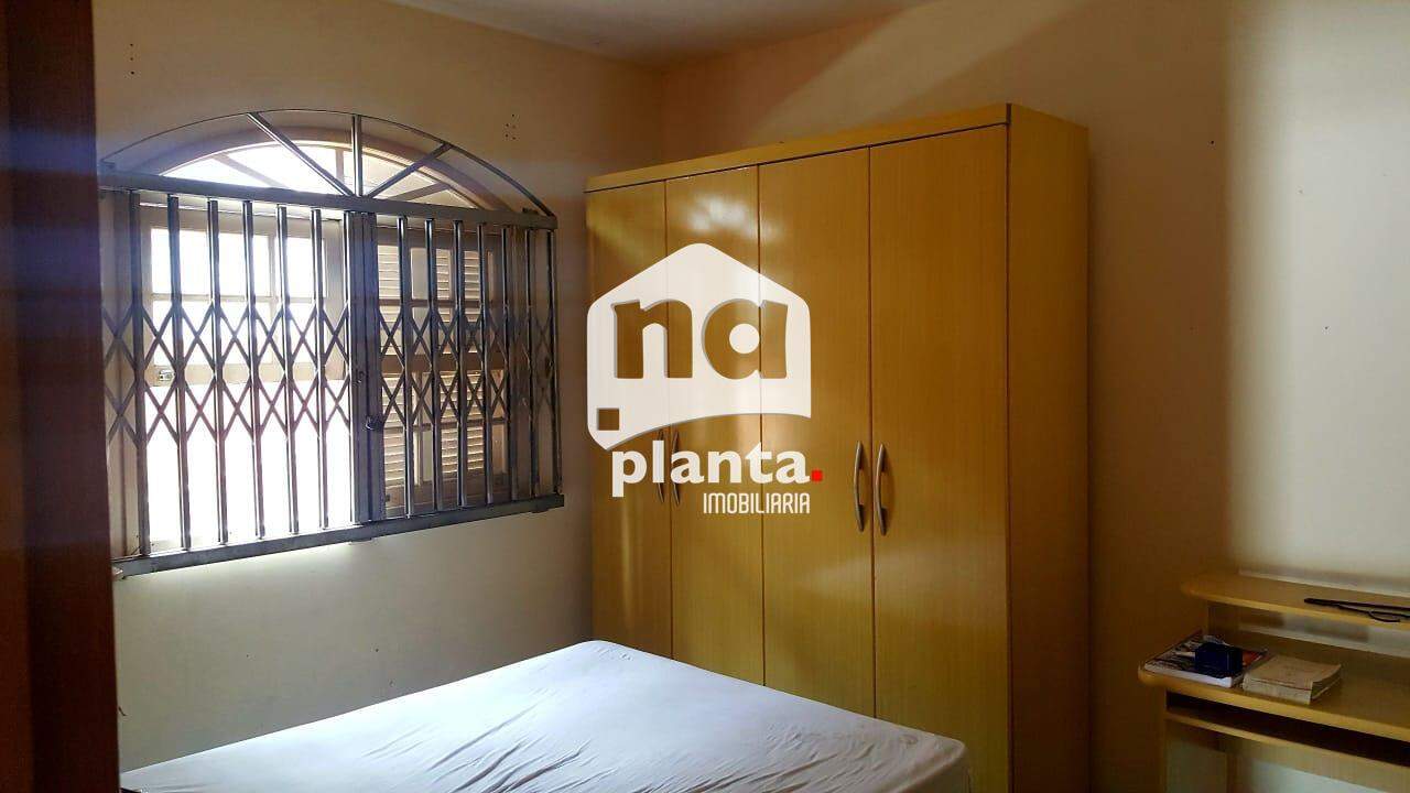 Casa à venda com 6 quartos, 320m² - Foto 12