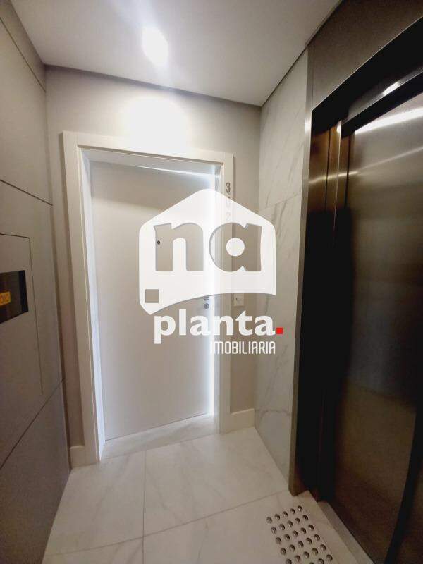 Apartamento à venda com 3 quartos, 140m² - Foto 3