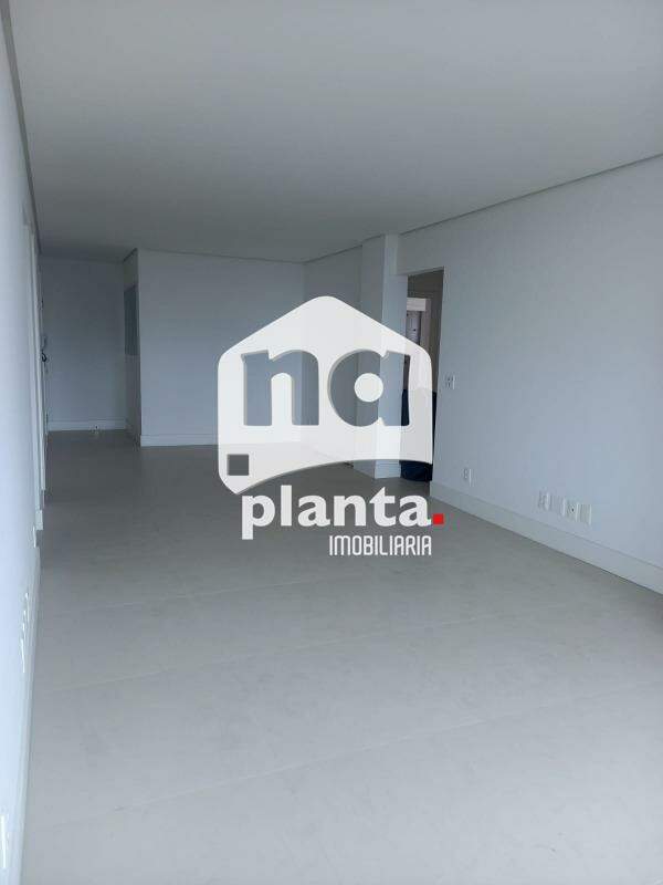 Apartamento à venda com 3 quartos, 140m² - Foto 7