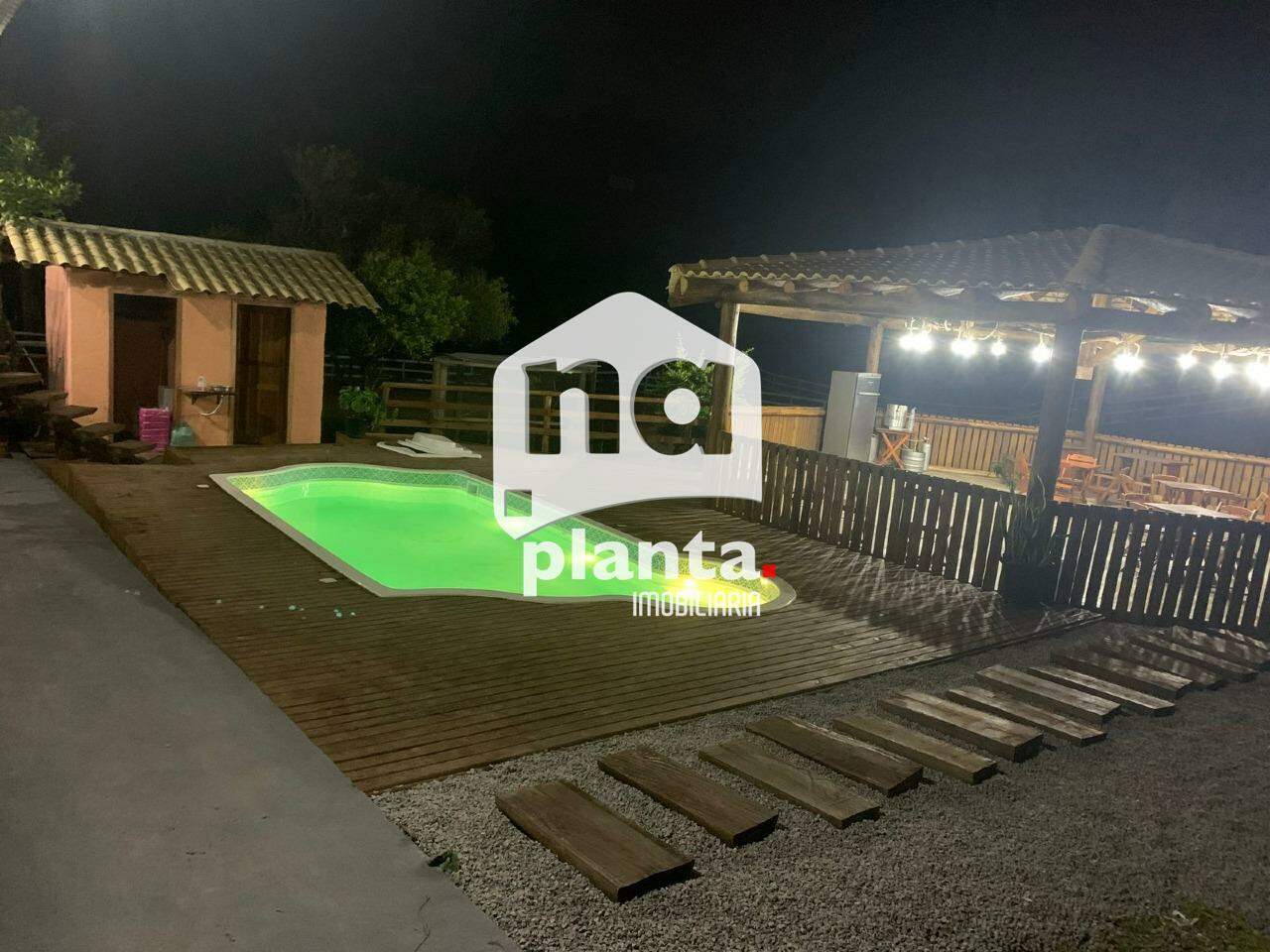 Fazenda à venda com 3 quartos, 250m² - Foto 1