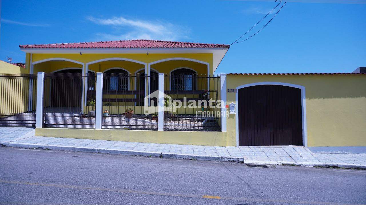 Casa à venda com 3 quartos, 190m² - Foto 2