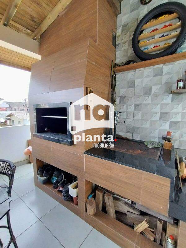 Casa à venda com 6 quartos, 180m² - Foto 7