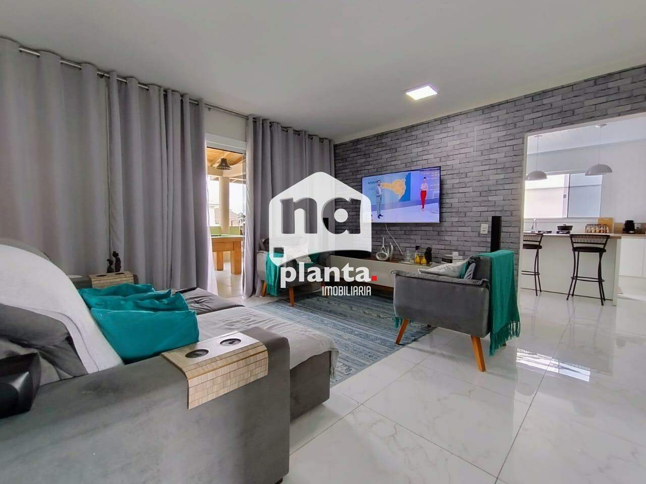 Casa à venda com 6 quartos, 180m² - Foto 11