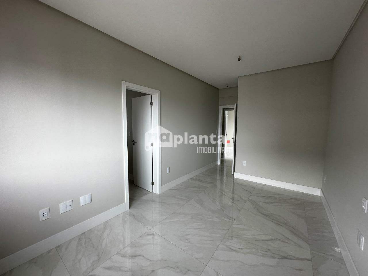 Apartamento à venda com 3 quartos, 123m² - Foto 7